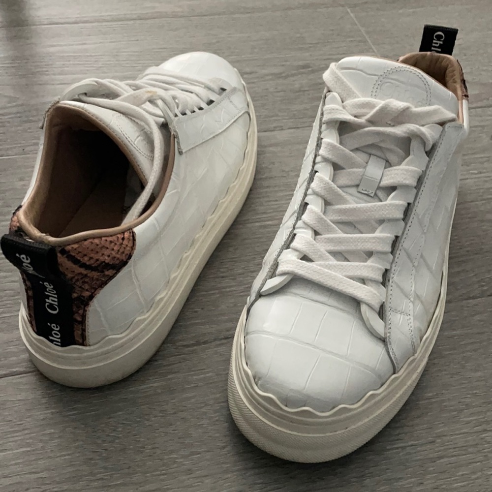 Size 7 Women’s Chloe Platform Sneaker